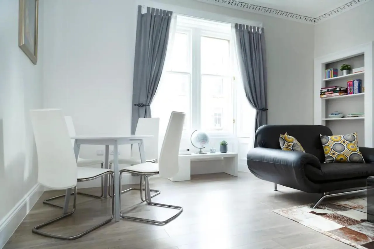 Apartment Bright 2 Bedroom Flat Next To Meadows Park Edinburgh